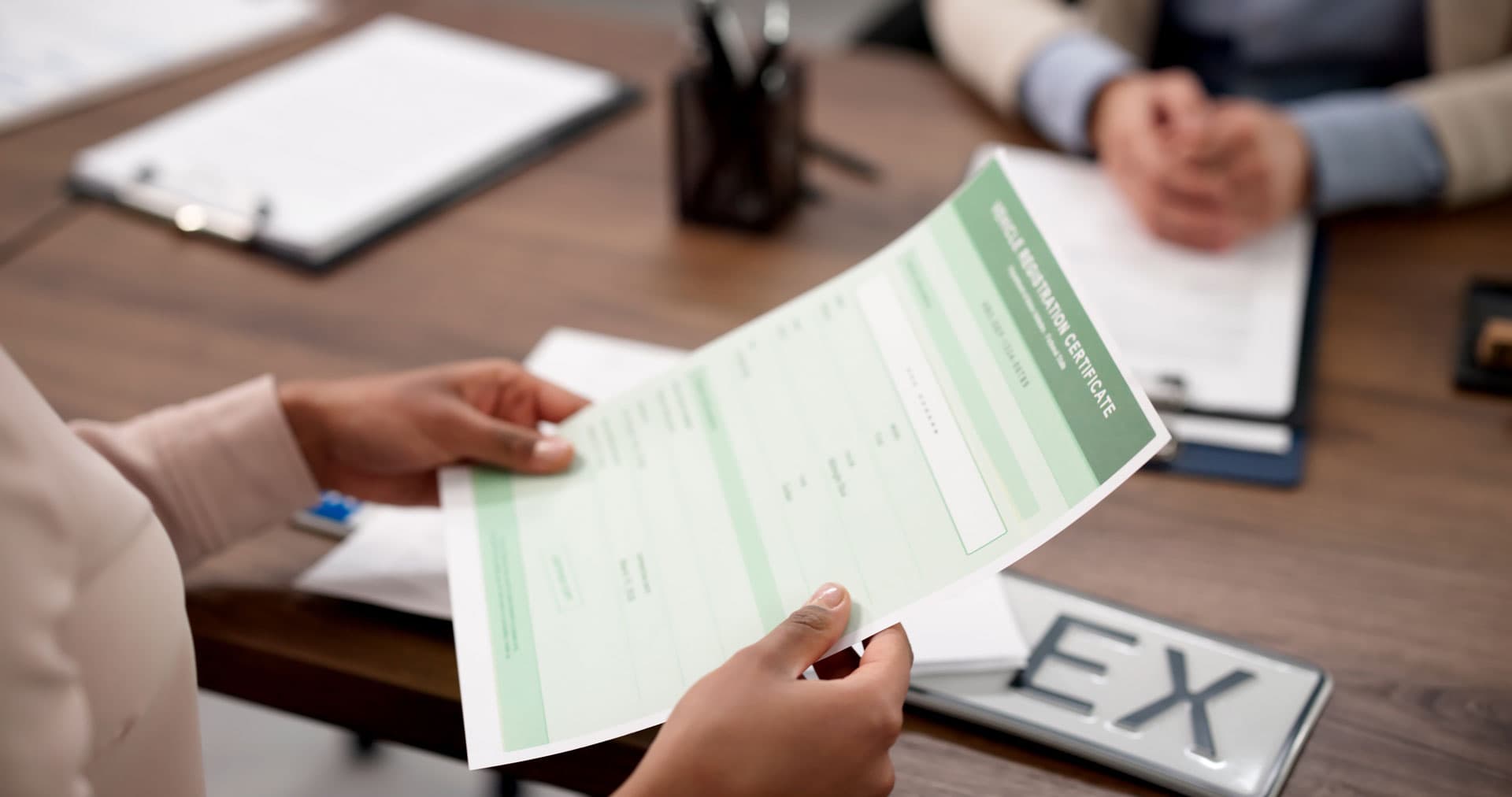 ¡Deja el papeleo en nuestras manos!