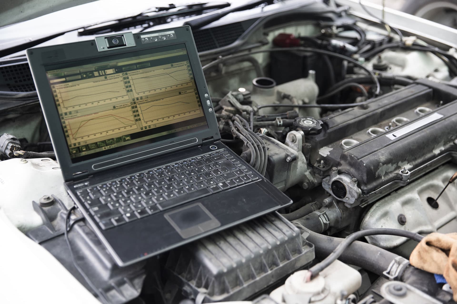 ¿Se ha encendido un testigo en tu cuadro o notas un fallo extraño?